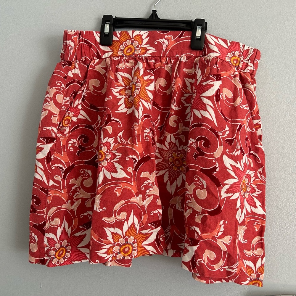 Beautiful soft floral linen blend Loft skirt